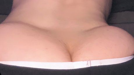 Alaston vuotanut OnlyFans-kuva Leo 