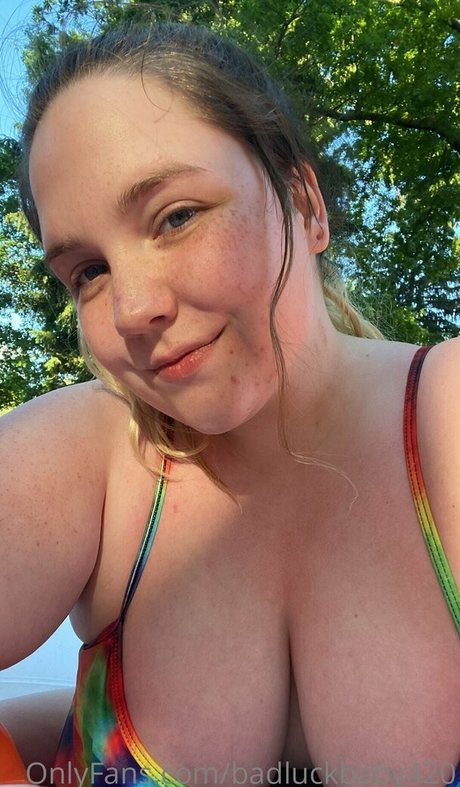 Naken läckt OnlyFans-bild av Badluckbaby420