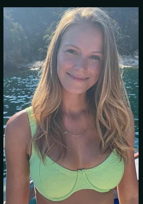 Nacktes geleaktes OnlyFans-Foto von Melanie Kroll