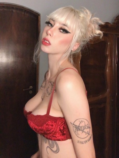 Naken läckt OnlyFans-bild av Trizpc