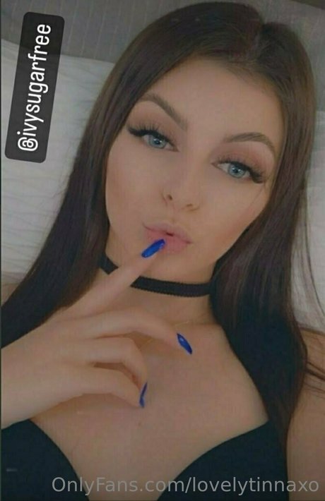 Naakte gelekte OnlyFans-foto van Lovelytinnaxo