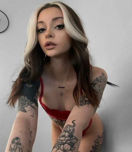 Naken läckt OnlyFans-bild av Amelciasiri