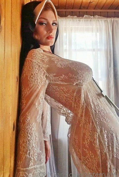 Alaston vuotanut OnlyFans-kuva Sisterruthy