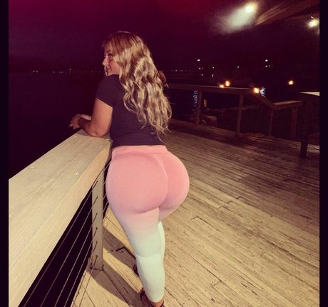 Whitegirlroseee  nude leaked OnlyFans photo