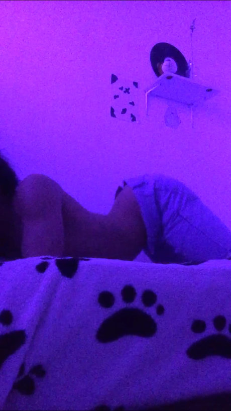 Naken läckt OnlyFans-bild av Niv