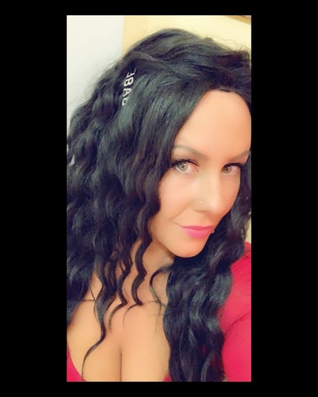 Naken läckt OnlyFans-bild av Nikki