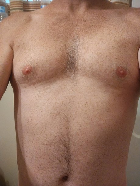 Naken läckt OnlyFans-bild av Panty Boy Snikda