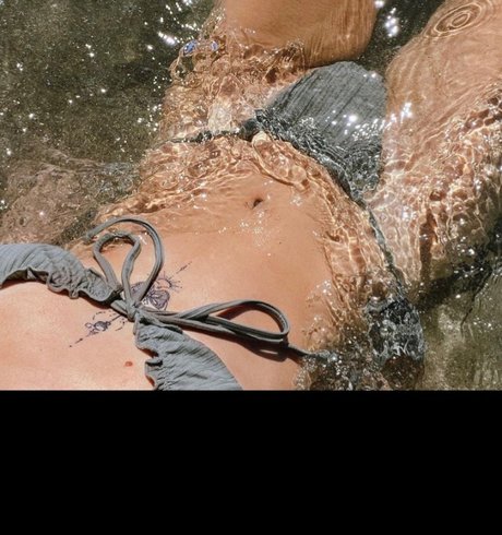 Обнаженная фотография утечки OnlyFans от Ur Boo