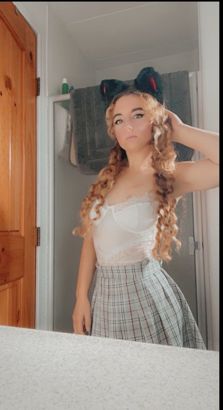 Naken läckt OnlyFans-bild av Sati