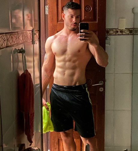 Naken läckt OnlyFans-bild av Phenrqxxx