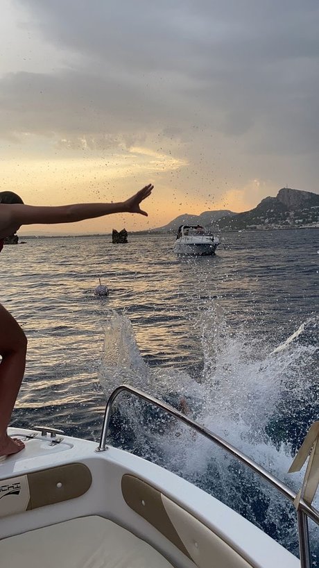 Naken läckt OnlyFans-bild av Gi
