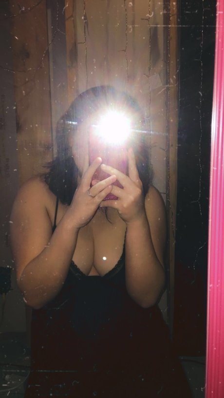 Naken läckt OnlyFans-bild av Babygurl 