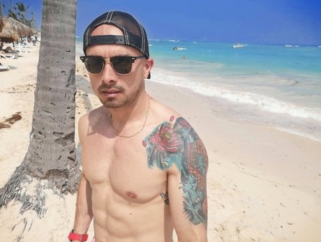 Nagie wyciekłe zdjęcie OnlyFans od Roberto Perezhenriquez