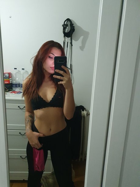 Naken läckt OnlyFans-bild av Auriii