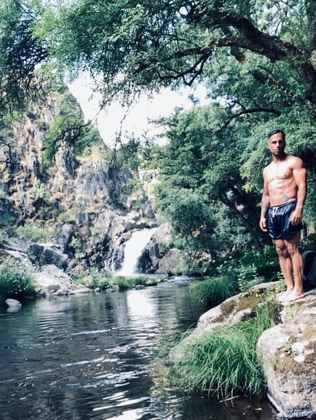 Alaston vuotanut OnlyFans-kuva Rafael Costa