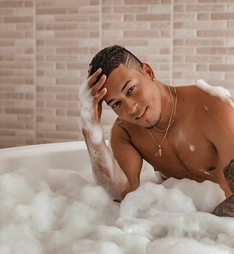 Naken läckt OnlyFans-bild av Marcel
