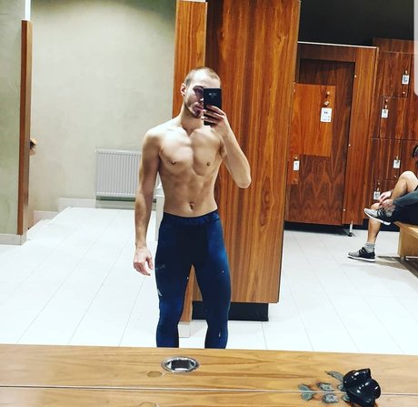 Naken läckt OnlyFans-bild av Martin Dobrovic
