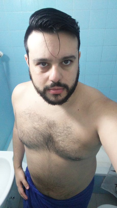 Naken läckt OnlyFans-bild av Osito Pasivo