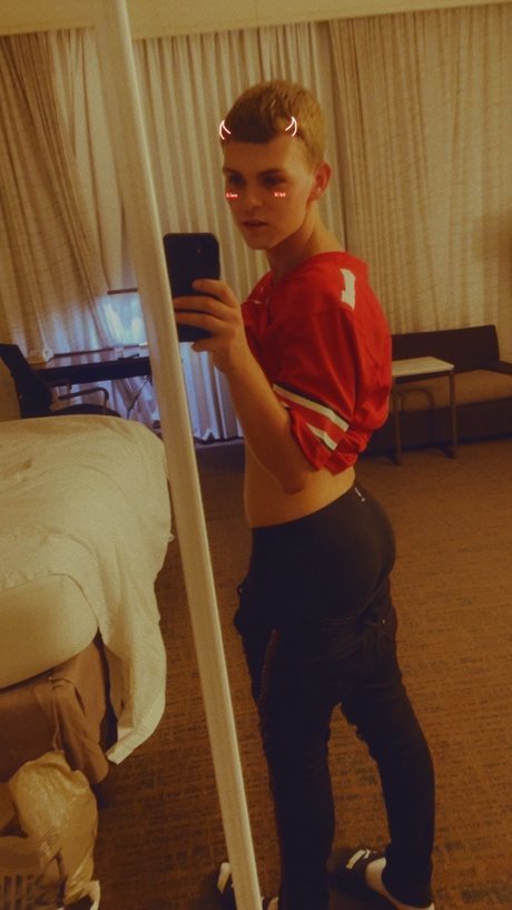 Nagie wyciekłe zdjęcie OnlyFans od Brandon