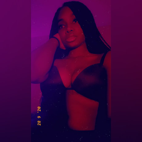 Omnisexual Babe