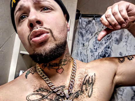Foto nua vazada do OnlyFans de Blatinodaddyangel