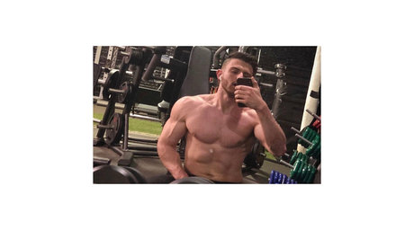 Naken läckt OnlyFans-bild av Max Shepard