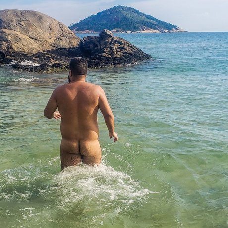 Naken läckt OnlyFans-bild av Wallace
