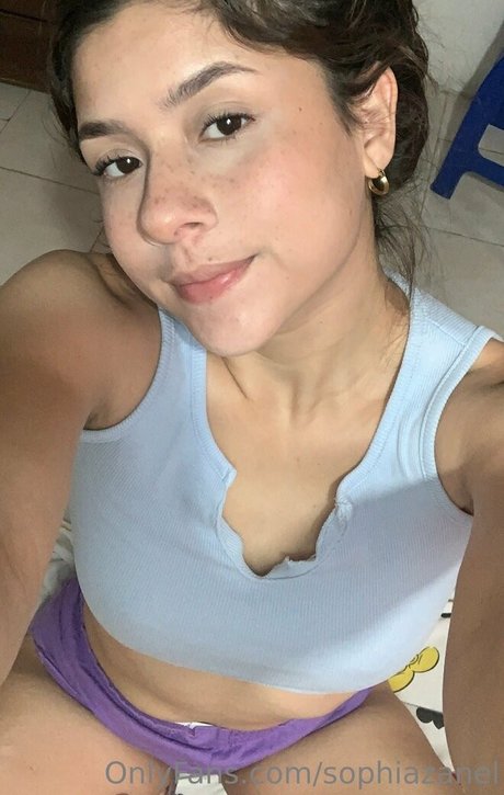 Naakte gelekte OnlyFans-foto van Sophiazanel