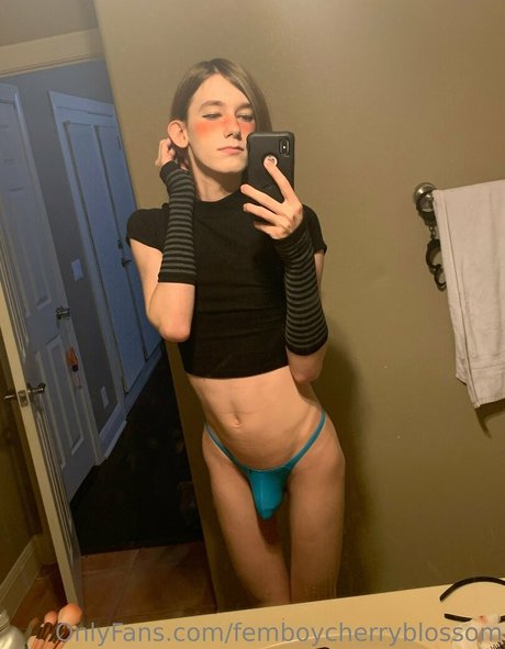 Femboycherryblossom