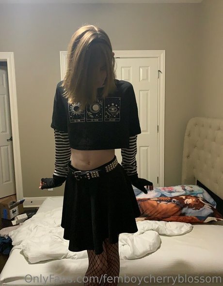 Nøgent lækket OnlyFans-billede af Femboycherryblossom