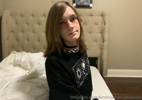 Femboycherryblossom
