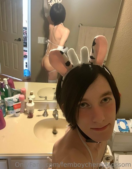 Femboycherryblossom