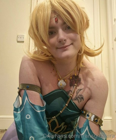 Transgirlakira