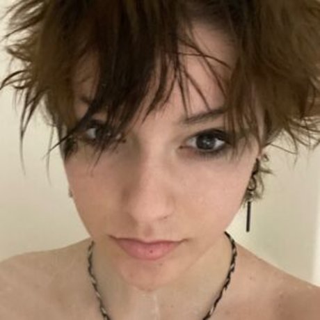 Naken läckt OnlyFans-bild av Nivvky