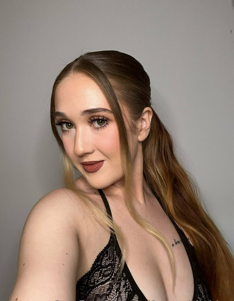 Nahá fotka uniklých OnlyFans od Selfcarewithchloe
