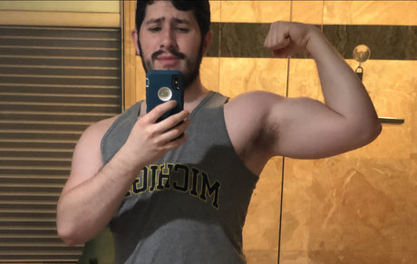 Naken läckt OnlyFans-bild av Benji