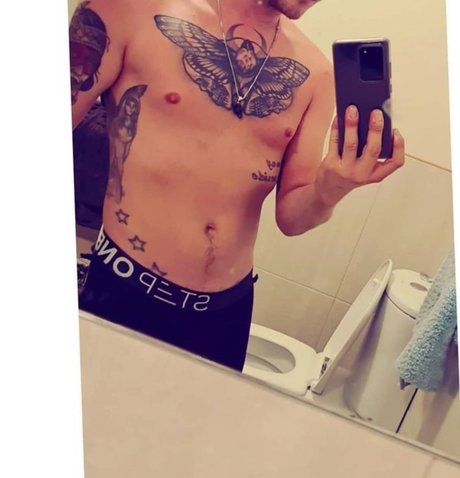 Foto nua vazada do OnlyFans de Benji