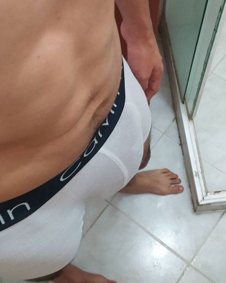 Обнаженная фотография утечки OnlyFans от Miguelmazo193