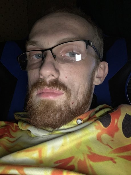 Naken läckt OnlyFans-bild av Michael Miller