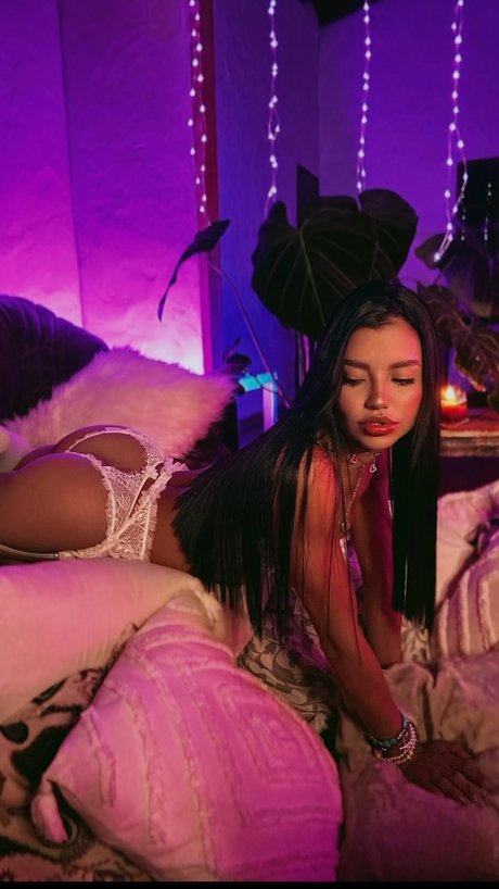 Naken läckt OnlyFans-bild av Andrea Montoya