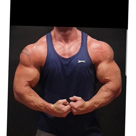 Naken läckt OnlyFans-bild av Andy Anabolic