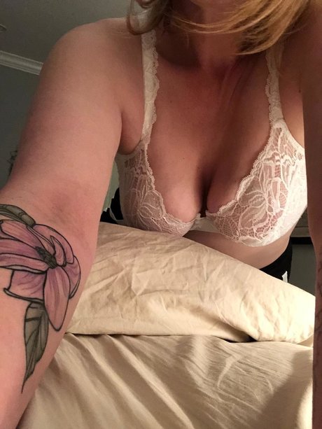 Naken läckt OnlyFans-bild av Bayoujudith