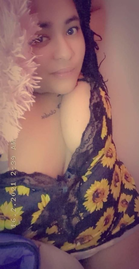 Naken läckt OnlyFans-bild av Abby Kay