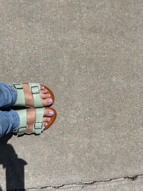 Vixenprettyfeet