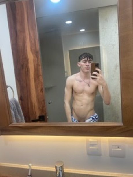Naken läckt OnlyFans-bild av Hunter Cox