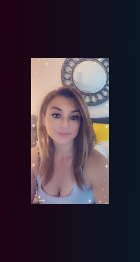 Naken läckt OnlyFans-bild av Megan