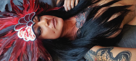 Naken läckt OnlyFans-bild av Mistress Of The Dark