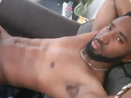 Naken läckt OnlyFans-bild av Jamaican Sensation