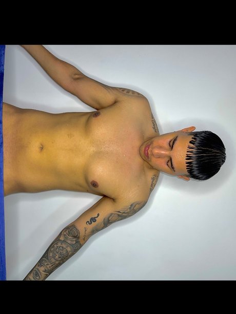 Naken läckt OnlyFans-bild av Fabian Carvajal
