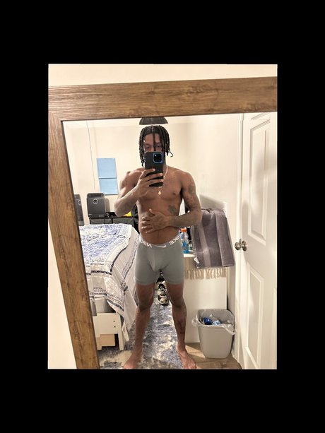 Naken läckt OnlyFans-bild av Mr Bone 